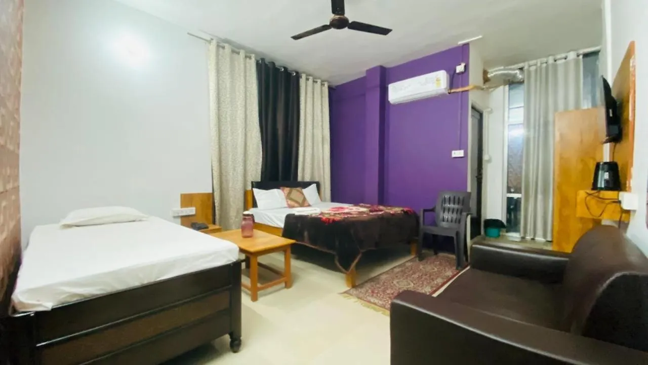 The Kashi Palace Inn ,Varanasi ! Fully-Air-Conditioned Hotel At Prime Location With Parking Availability, Near Kashi Vishwanath Temple, And Ganga Ghat 0*, Varanasi